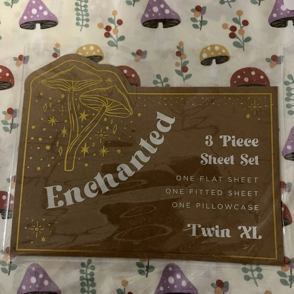 Enchanted Sheet Set Twin XL All‎ Over Colorful Mushroom Print Retro 70s Whimsy